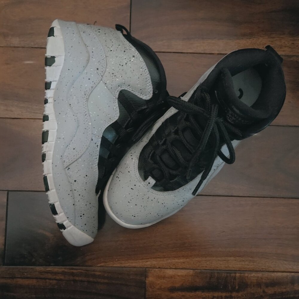 Boys Retro Jordan 10 Cement sz 5.5